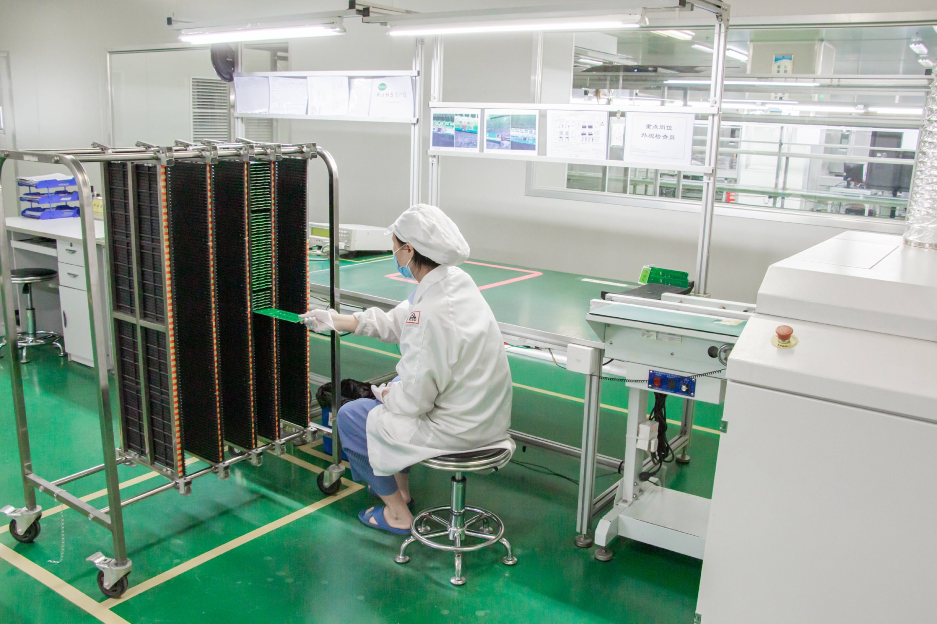 SMT贴片无尘车间实拍图片(2) 