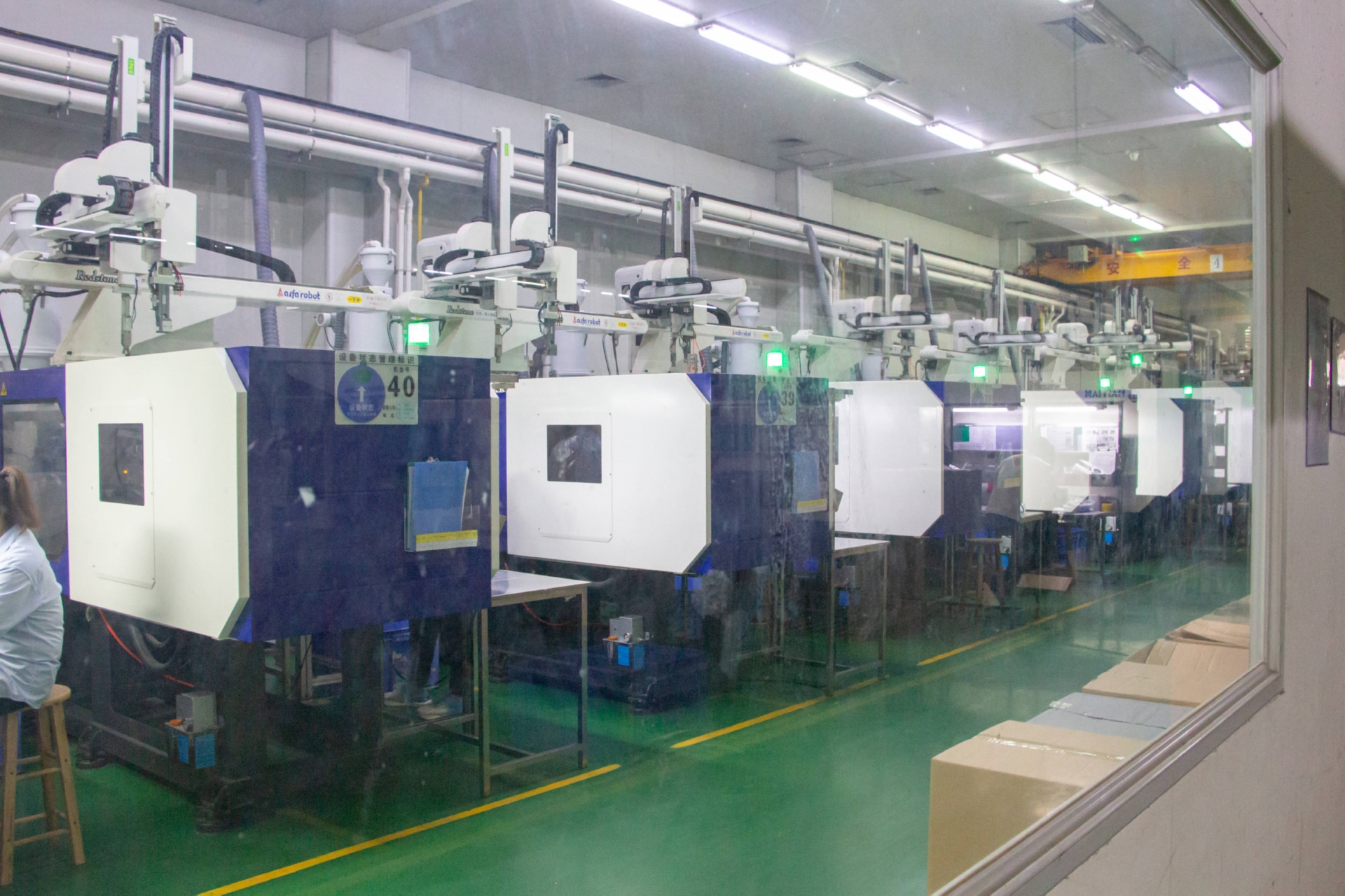 东莞永超塑胶精密模具制造厂家注塑车间实拍图