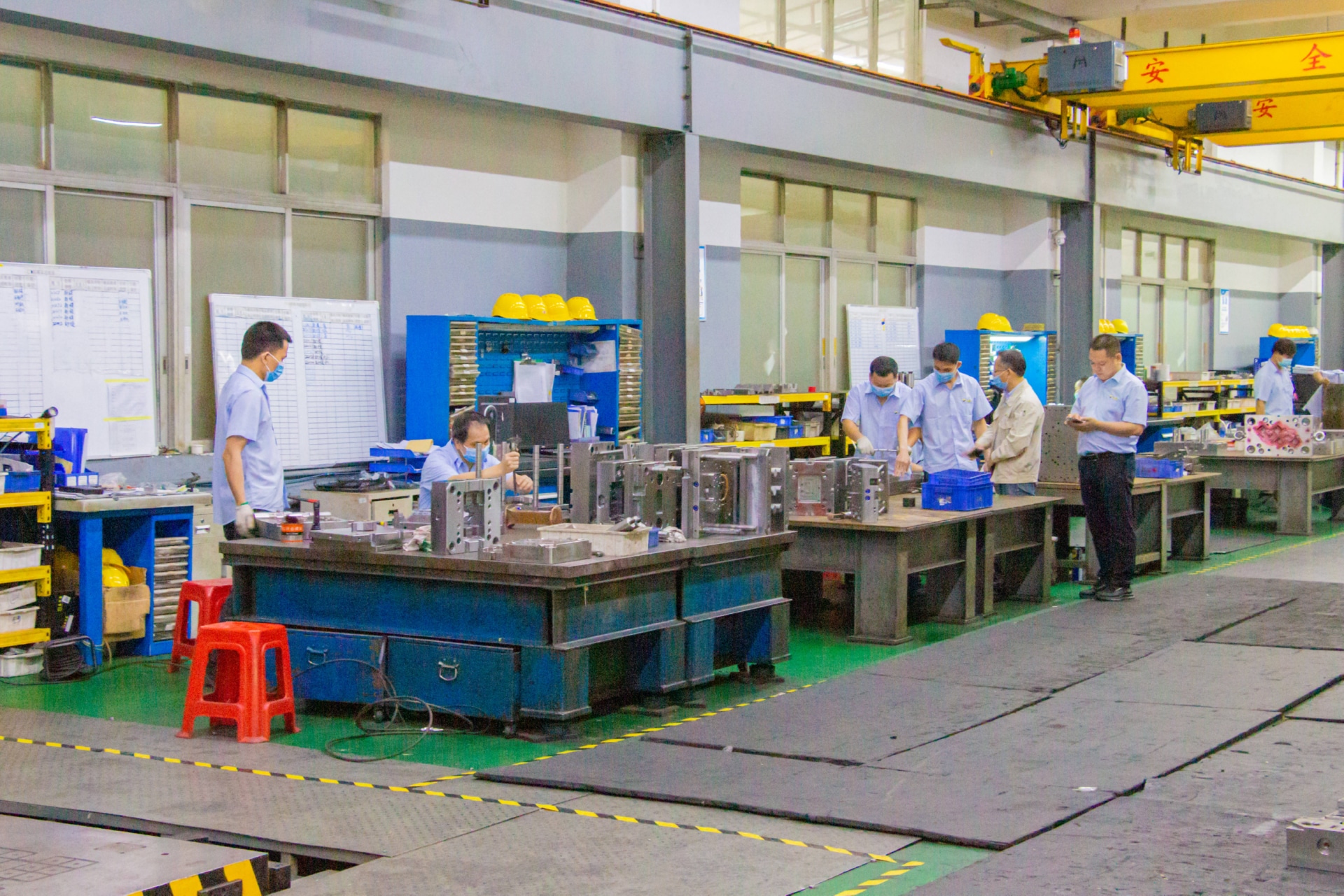 塑胶模具是什么材料做成的?