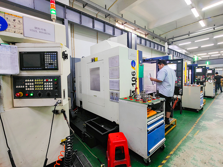 广东永超塑胶模具厂家开模车间实拍图片